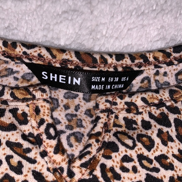 Cheetah print crop top - Picture 2 of 3